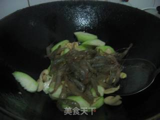 丝瓜炒虾米的做法步骤：4