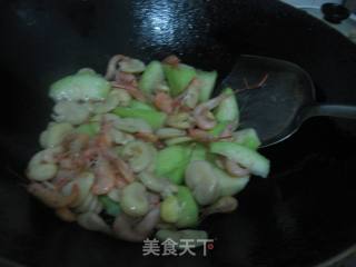 丝瓜炒虾米的做法步骤：6