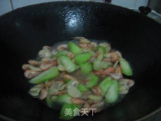 丝瓜炒虾米的做法步骤：8