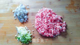 蒸鲜虾肉卷的做法步骤：2