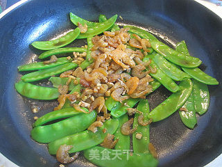 虾米炒荷豆的做法步骤：5