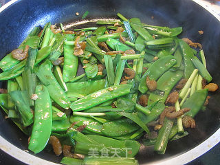 虾米炒荷豆的做法步骤：7
