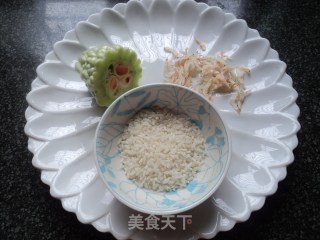 明目解毒理气开胃的---【苦瓜虾米粥】的做法步骤：1