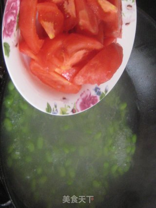 毛豆番茄蛋汤的做法步骤：2