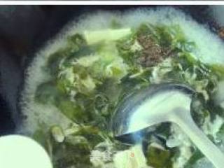 海藻芽豆腐汤的做法步骤：7