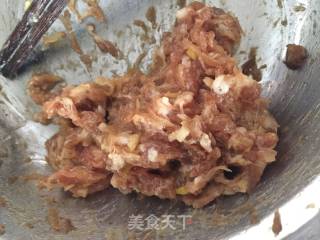 鲜虾煎饺的做法步骤：1