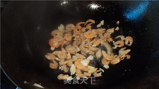 虾米炒莴笋的做法步骤：3