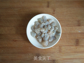 小兔子咖喱虾仁鸡蛋饭的做法步骤：1