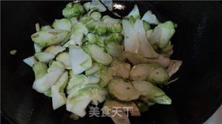 虾米炒芥菜头的做法步骤：4