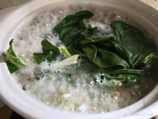 车螺虾米香菇砂锅粥的做法步骤：6