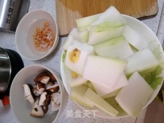 冬瓜虾米汤的做法步骤：2