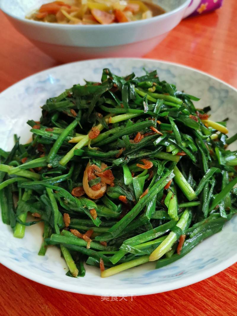超简单的韭菜炒虾米，非常下饭的做法