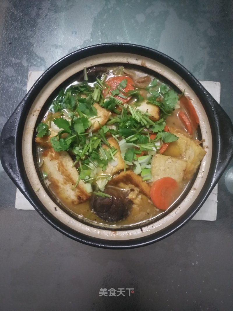 香菇虾米豆腐煲的做法