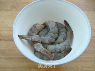 #信任之美#鲜虾焗饭的做法步骤：1