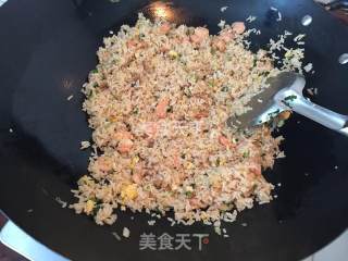 猪油渣虾仁蛋炒饭的做法步骤：7