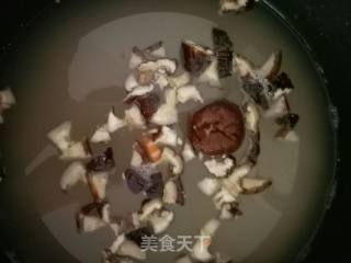 虾米沙虫香菇西蓝花粥的做法步骤：6
