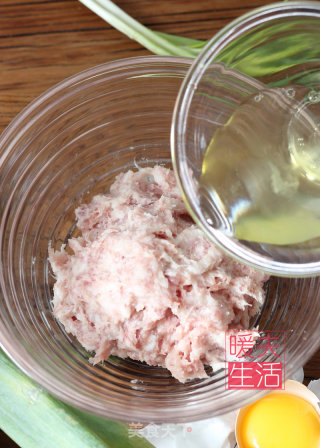 鲜肉鲜虾馄饨 云吞的做法步骤：2