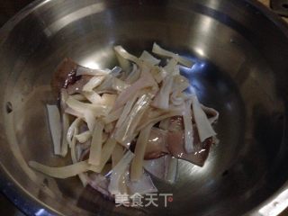 干制品的美味---潮汕砂锅粥的做法步骤：2