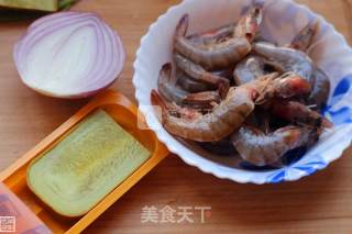 咖喱虾的做法步骤：1