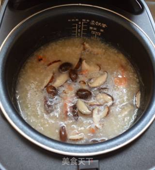香菇鲜虾粥的做法步骤：10