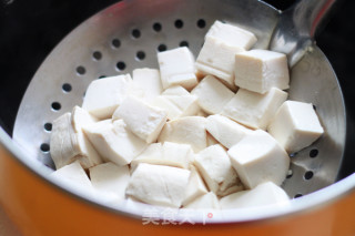 虾米海带豆腐汤的做法步骤：2