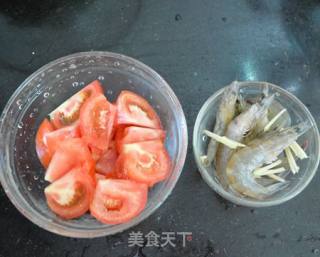 鲜虾番茄挂面的做法步骤：2