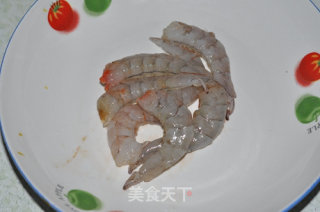 鲜虾芦笋沙拉的做法步骤：1