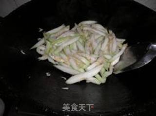虾米炒夜开花的做法步骤：5