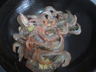 豆瓣酱炒虾的做法步骤：6
