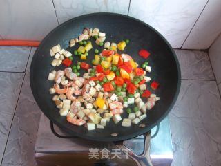 【彩色虾仁杂蔬丁】让彩色的菜菜点亮你一天的彩色心情的做法步骤：6