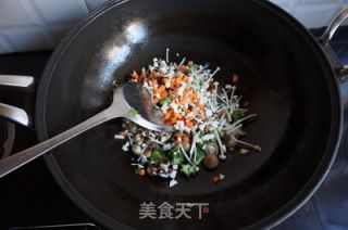 秋葵什锦菇咖哩炒饭的做法步骤：5