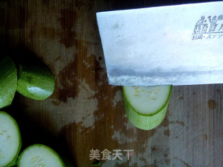 角瓜虾米的做法步骤：2