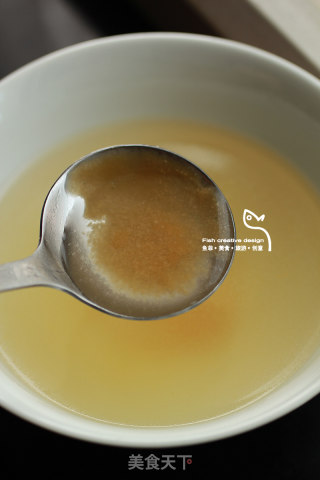 银杏白玉茶碗蒸配大虾佐香菇刺身的做法步骤：2