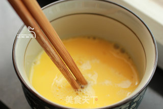 银杏白玉茶碗蒸配大虾佐香菇刺身的做法步骤：3