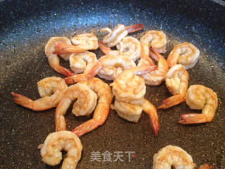 藏红花虾仁炒饭的做法步骤：9