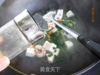 荠菜豆腐汤的做法步骤：10