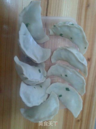 韭菜鸡蛋虾米饺子的做法步骤：5