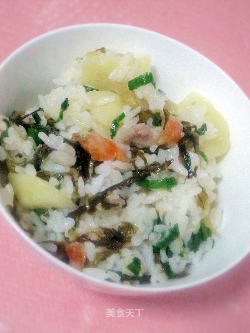 土豆酸菜焖饭的做法