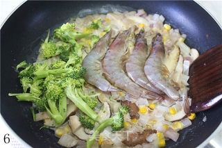 【鲜虾椰浆焗意面】椰浆和海鲜碰撞出的美味的做法步骤：6