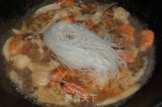 石锅海鲜粉丝的做法步骤：7