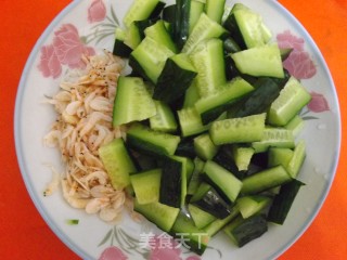 虾米炒黄瓜的做法步骤：3