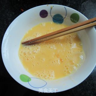 辣椒虾米煎蛋的做法步骤：3