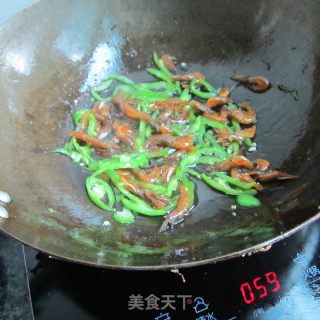 辣椒虾米煎蛋的做法步骤：7