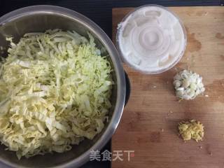 虾米白菜汤的做法步骤：1
