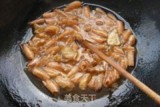 【炸酱面，花样做】芦笋鲜虾炸酱面的做法步骤：3