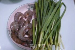 韭菜猪肉水饺的做法步骤：1
