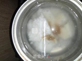 剩米饭巧变粥——虾米木耳粥的做法步骤：2