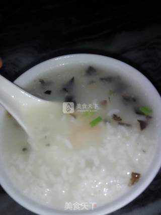 剩米饭巧变粥——虾米木耳粥的做法步骤：5