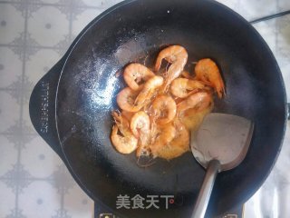 中式炒菜→铁锅鲜虾白菜的做法步骤：3