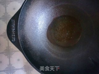 中式炒菜→铁锅鲜虾白菜的做法步骤：2